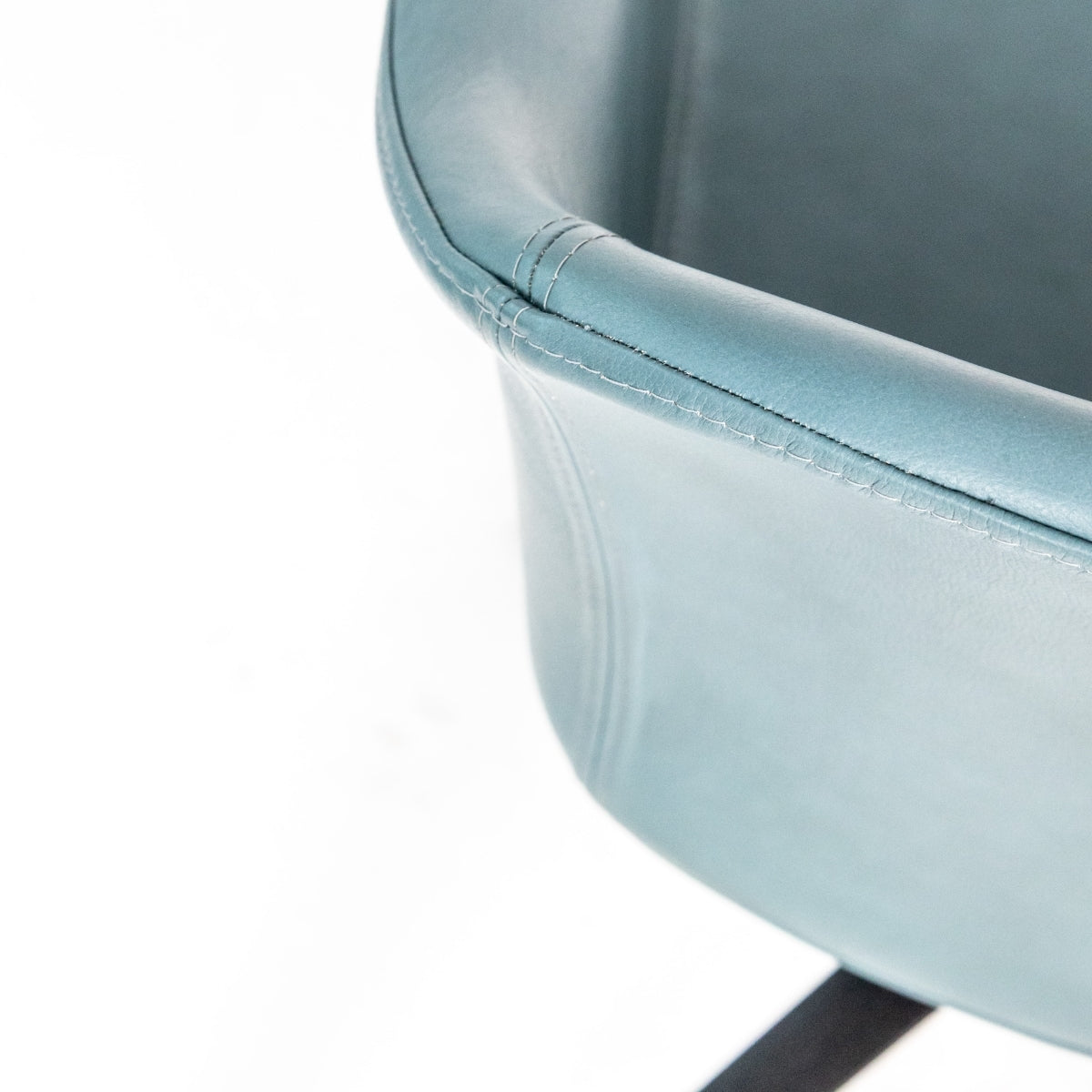 Sillón Antonella Piel 4p (RE-829/PNR)